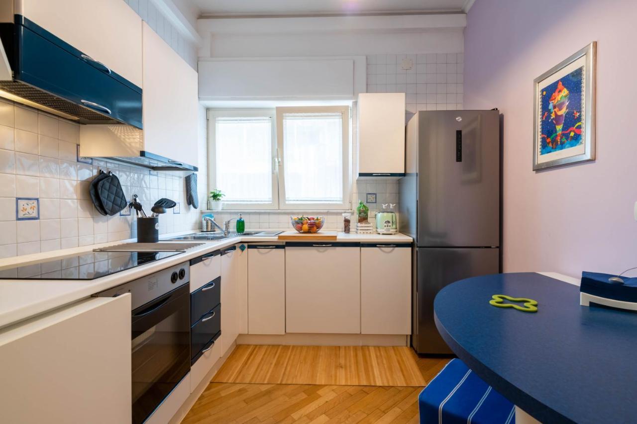 Modern Apartment To Relax In The City Center 바리 외부 사진