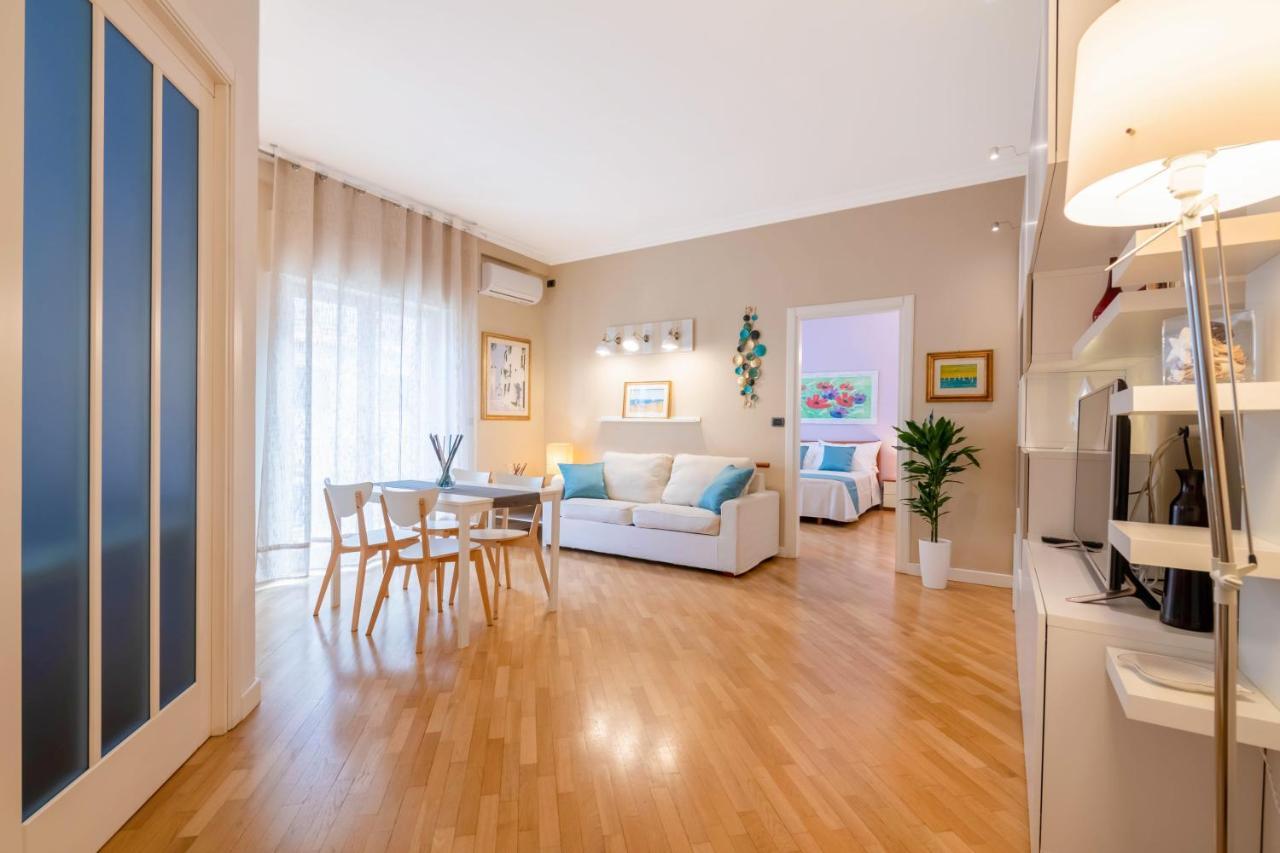 Modern Apartment To Relax In The City Center 바리 외부 사진
